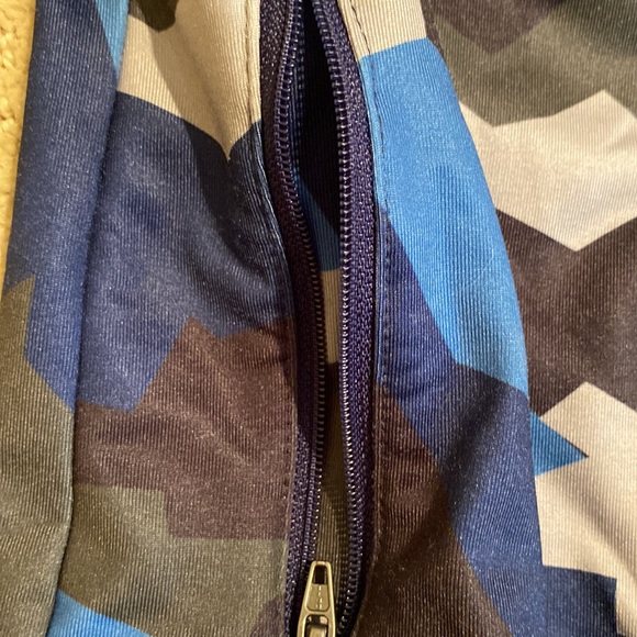 Hanna Anderson Camo Full Zip Hoodie - Picture 3 of 9